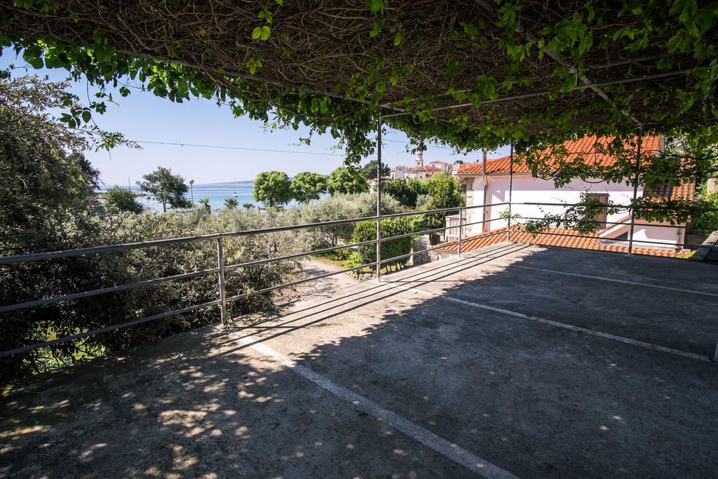 Apartments Iva Krk Town Exterior photo