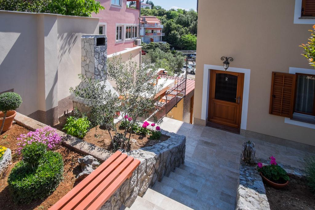 Apartments Iva Krk Town Exterior photo