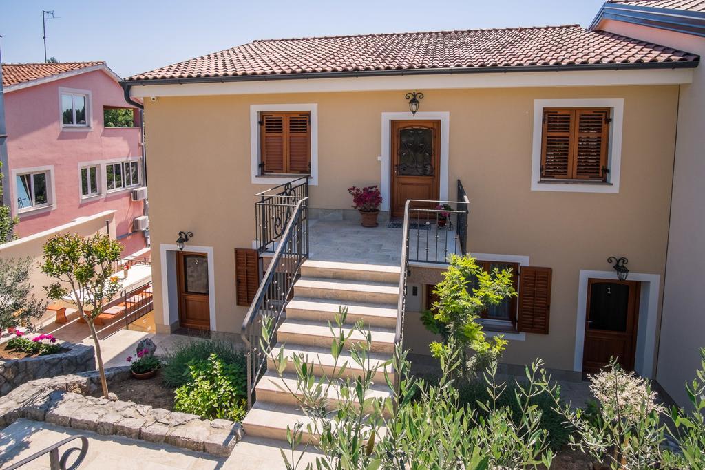 Apartments Iva Krk Town Exterior photo