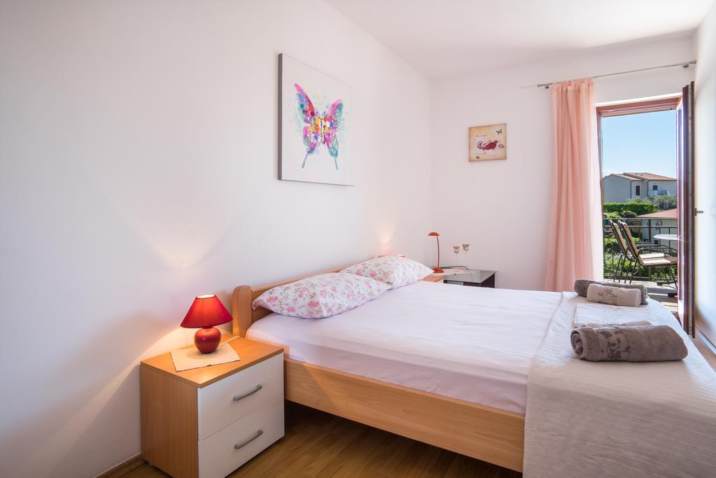 Apartments Iva Krk Town Exterior photo